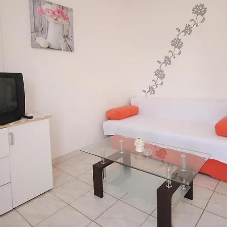 Appartement By The Sea Arbanija, Ciovo - 11514 Trogir